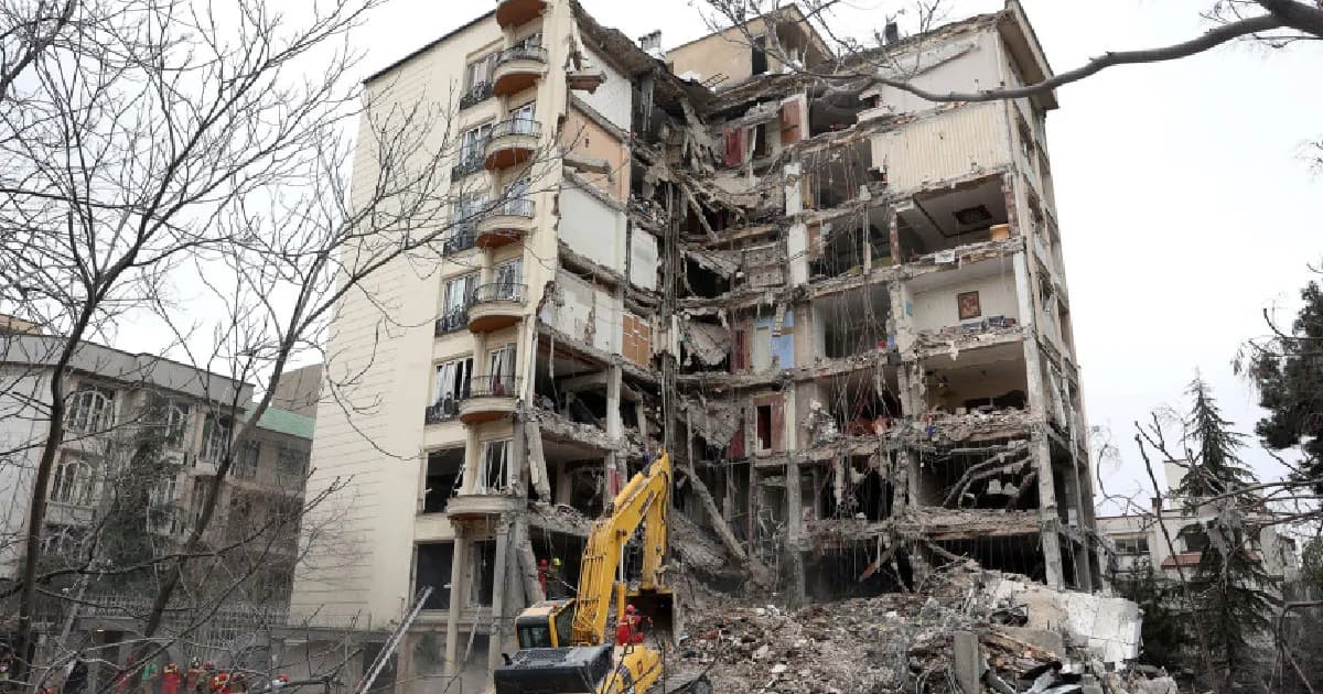 ‘শান্তি আলোচনার’ মধ্যেও ইরানে হামলা যুক্তরাষ্ট্র-ইসরায়েলের