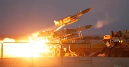 ইসরায়েলকে লক্ষ্য করে ইরানের ব্যালিস্টিক মিসাইল হামলা