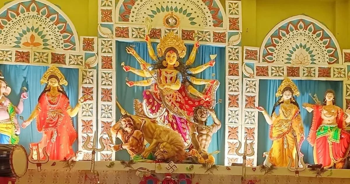 শারদীয় দুর্গাপূজার আজ মহানবমী, মণ্ডপে মণ্ডপে বিদায়ের বিষাদ