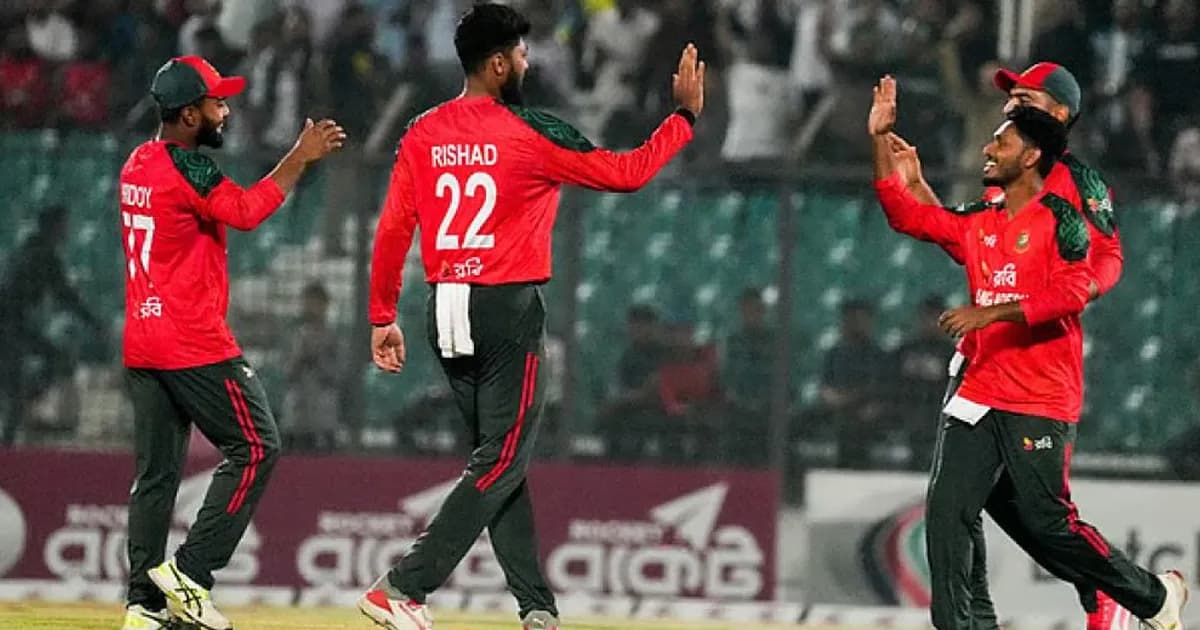 হ্যারির ব্যাটিং তাণ্ডবে আয়ারল্যান্ডের চ্যালেঞ্জিং স্কোর