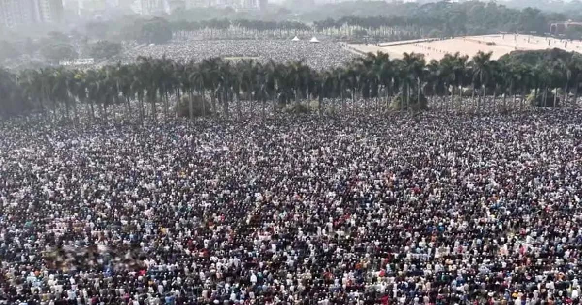 খালেদা জিয়ার জানাজায় ভিড়ের মধ্যে পড়ে প্রাণ গেল এক ব্যক্তির