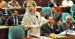 সংসদ ভবনের সেই চিরচেনা প্রাঙ্গণে ফিরলেন নিথর দেহে