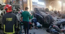 এলিভেটেড এক্সপ্রেসওয়ে থেকে ছিটকে পড়লো প্রাইভেটকার