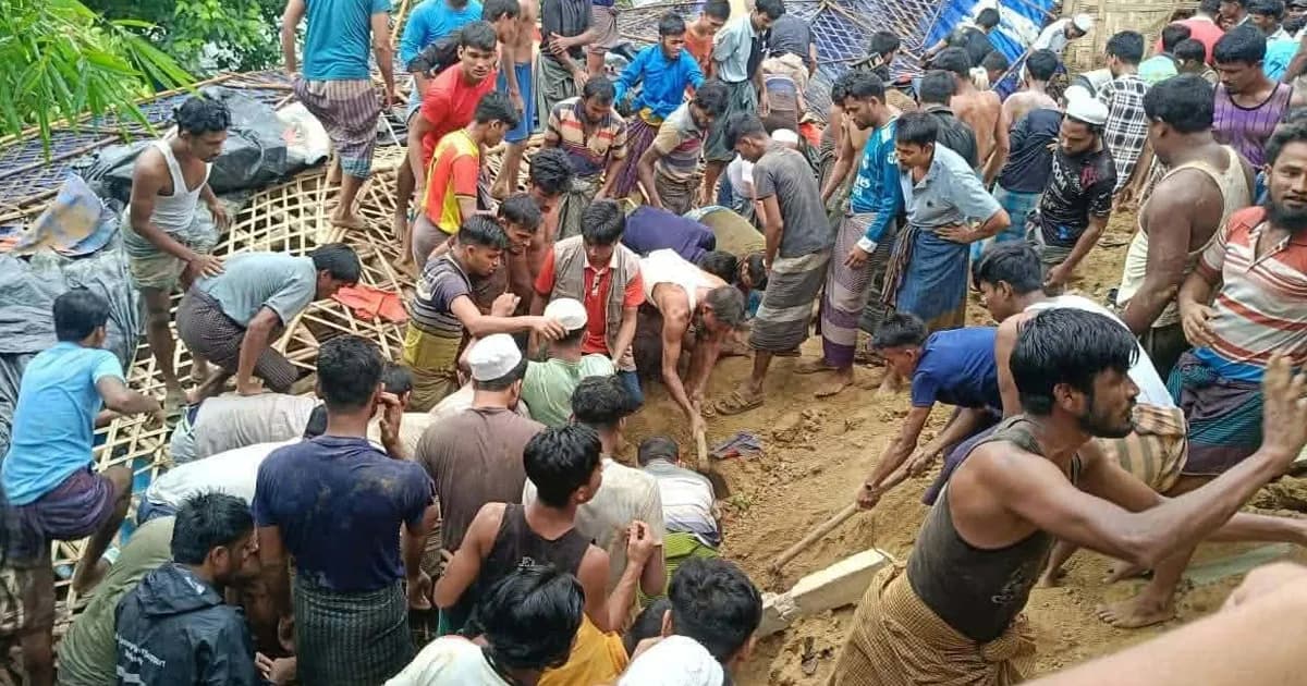 রোহিঙ্গা ক্যাম্পে পাহাড় ধস: মাদ্রাসার ৫ শিক্ষার্থীর মৃত্যু