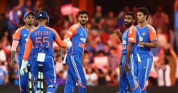 ভারতের ঘূর্ণিজাদুতে কুপোকাত অজিরা