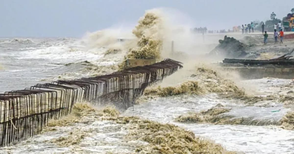 উত্তাল সাগরের শঙ্কা, চার সমুদ্রবন্দরে ৩ নম্বর সতর্ক সংকেত