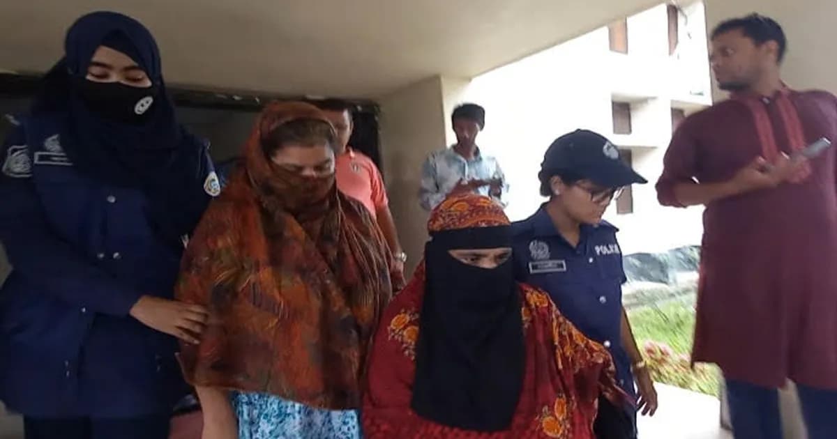 বরগুনায় পুলিশের অভিযানে ৯ লাখ টাকা ও স্বর্ণ উদ্ধার, আটক ২