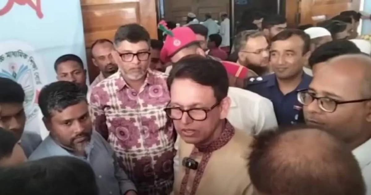 শিক্ষামন্ত্রীর সভা সাংবাদিকদের বর্জনের নেপথ্যে যা জানা গেল