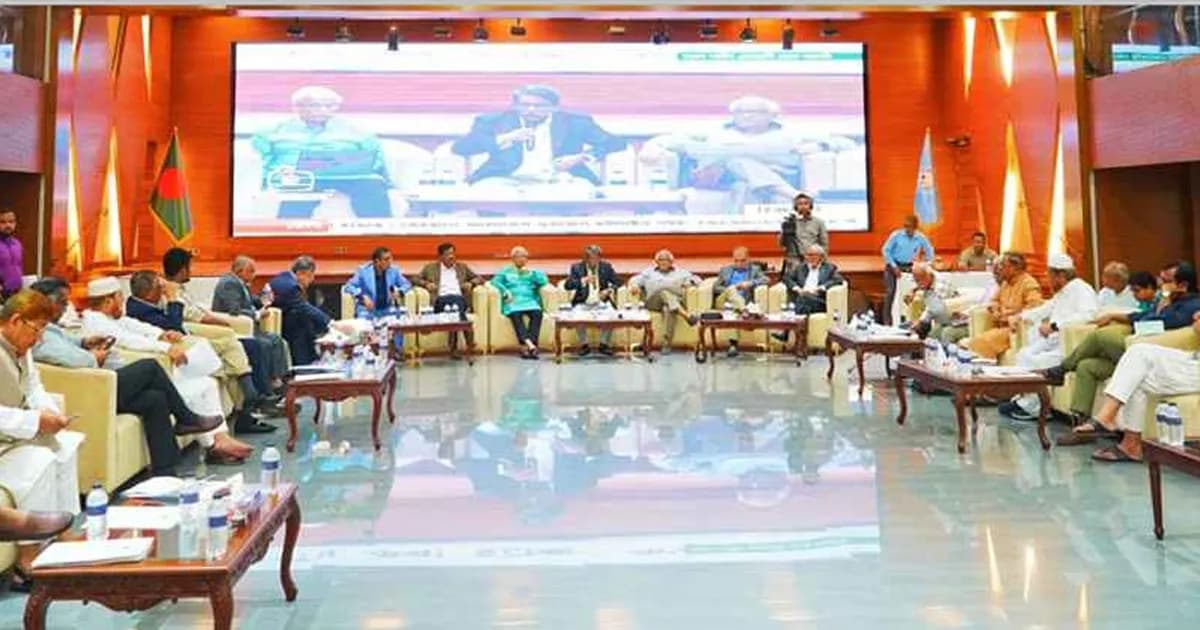 ‘অতি জরুরি’ বৈঠক ডেকেছেন প্রধান উপদেষ্টা