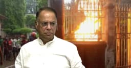 বজ্রপাত থেকে বিদ্যুৎমন্ত্রী টুকুর বাড়িতে আগুন