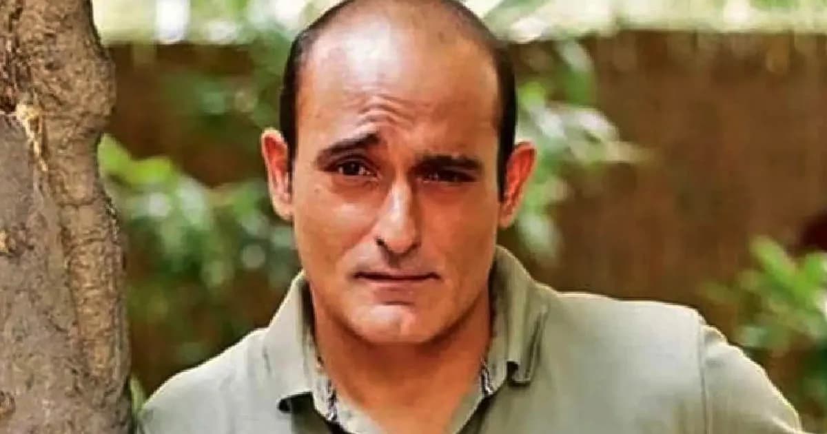 বড় প্রজেক্ট থেকে সরে দাঁড়ালেন অক্ষয় খান্না