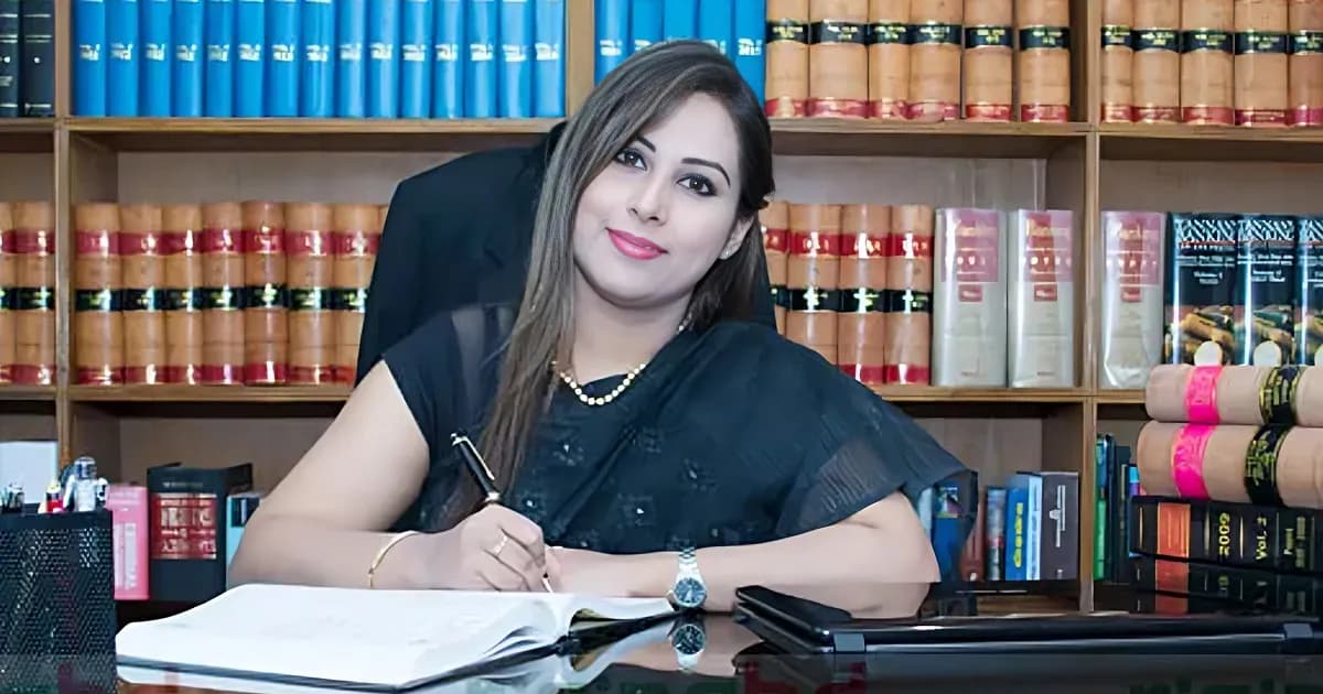 ২য় বিয়েতে স্ত্রীর অনুমতি নিয়ে যা বললেন ব্যারিস্টার মিতি সানজানা