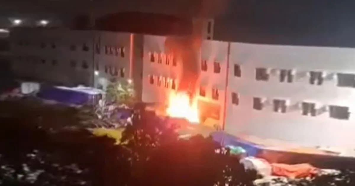 শাহজালাল বিমানবন্দরের কার্গো ভিলেজে আগুন