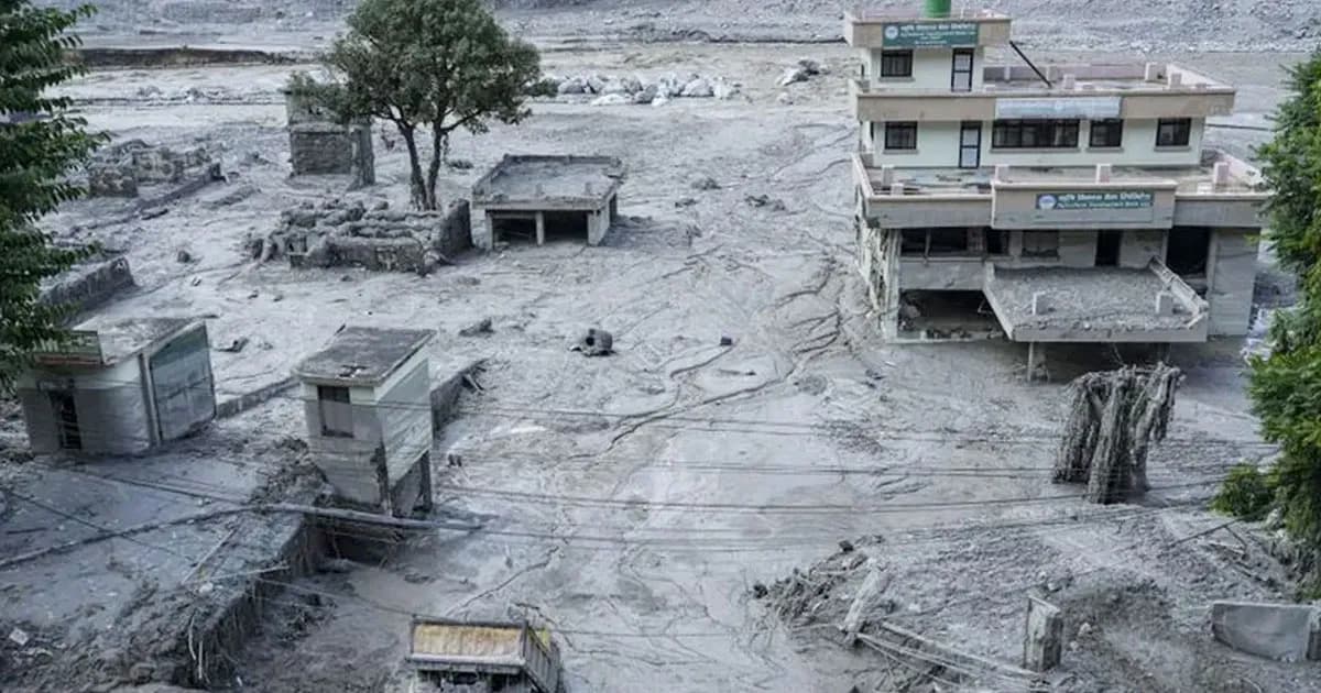 নেপালে ভয়াবহ বন্যায় মৃতের সংখ্যা বেড়ে ৪৭২, নিখোঁজ হাজারের বেশি মানুষ