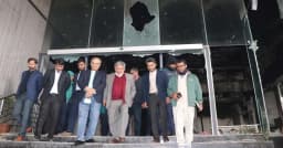 প্রথম আলো ও ডেইলি স্টারের ক্ষতিগ্রস্ত কার্যালয় পরিদর্শন করলেন শ্রম উপদেষ্টা