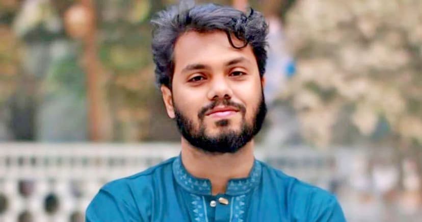 হাদির পরিবারকে ফ্ল্যাটের দলিল হস্তান্তর করলেন প্রধান উপদেষ্টা