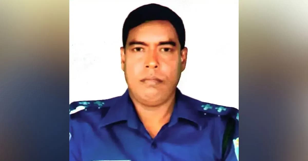 ‘চোরকে’ ছেড়ে দিয়ে চুরি করা ফ্রিজ কিনলেন পুলিশ কর্মকর্তা!