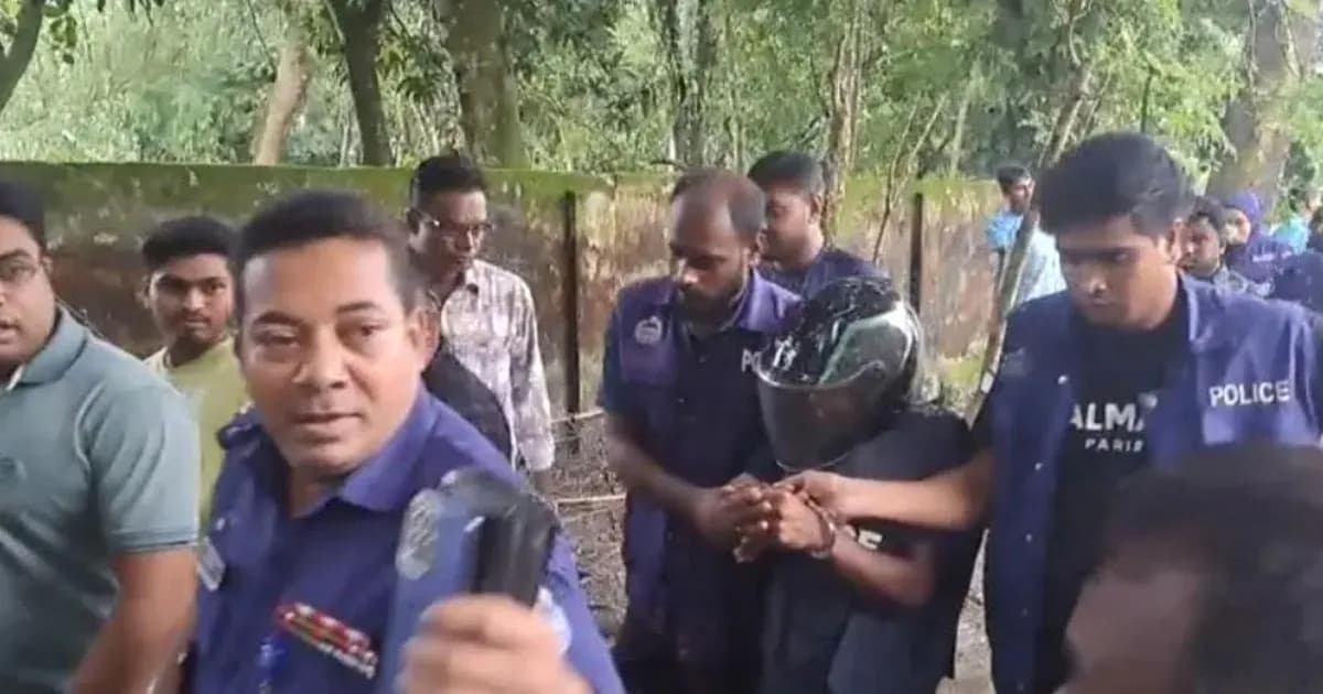 কটিয়াদীতে যুবক হত্যা, গ্রেফতার আসামির তথ্যে রক্তমাখা ছুরি উদ্ধার