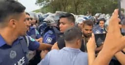 পুলিশের সঙ্গে হাসনাত-নাসীরুদ্দীনের ধাক্কাধাক্কি