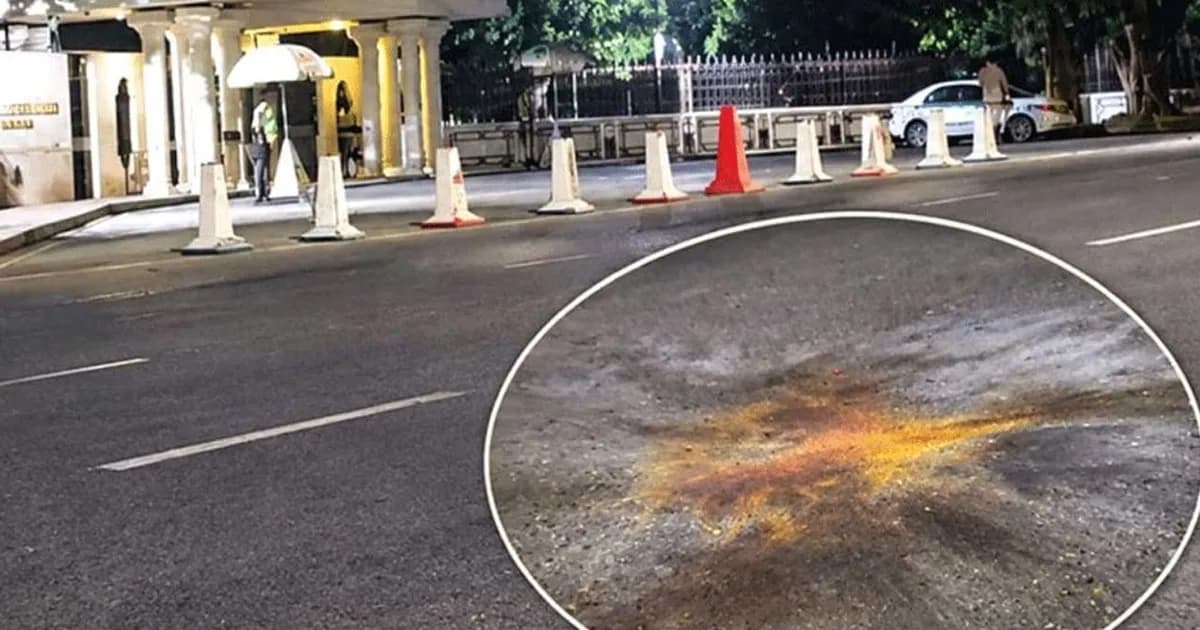 মধ্যরাতে প্রধানমন্ত্রীর কার্যালয়ের সামনে ককটেল বিস্ফোরণ