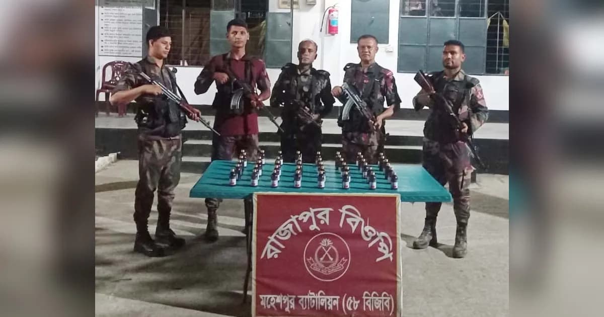 মহেশপুরে বিজিবির অভিযানে মাদক ও চোরাচালানী পণ্য জব্দ