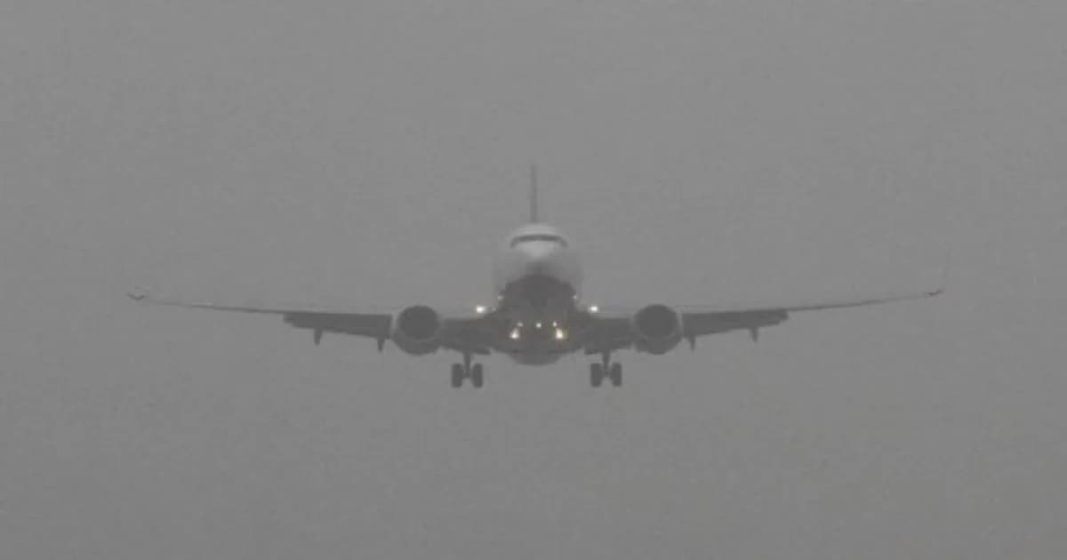 কুয়াশার কারণে ঢাকায় অবতরণ করতে পারেনি ১০ আন্তর্জাতিক ফ্লাইট