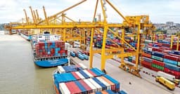 চট্টগ্রাম বন্দরে ভিড়ল জ্বালানিবাহী আরও ৪ জাহাজ