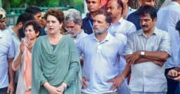 আটকের পরই রাহুল-প্রিয়াঙ্কাকে ছেড়ে দিল দিল্লি পুলিশ