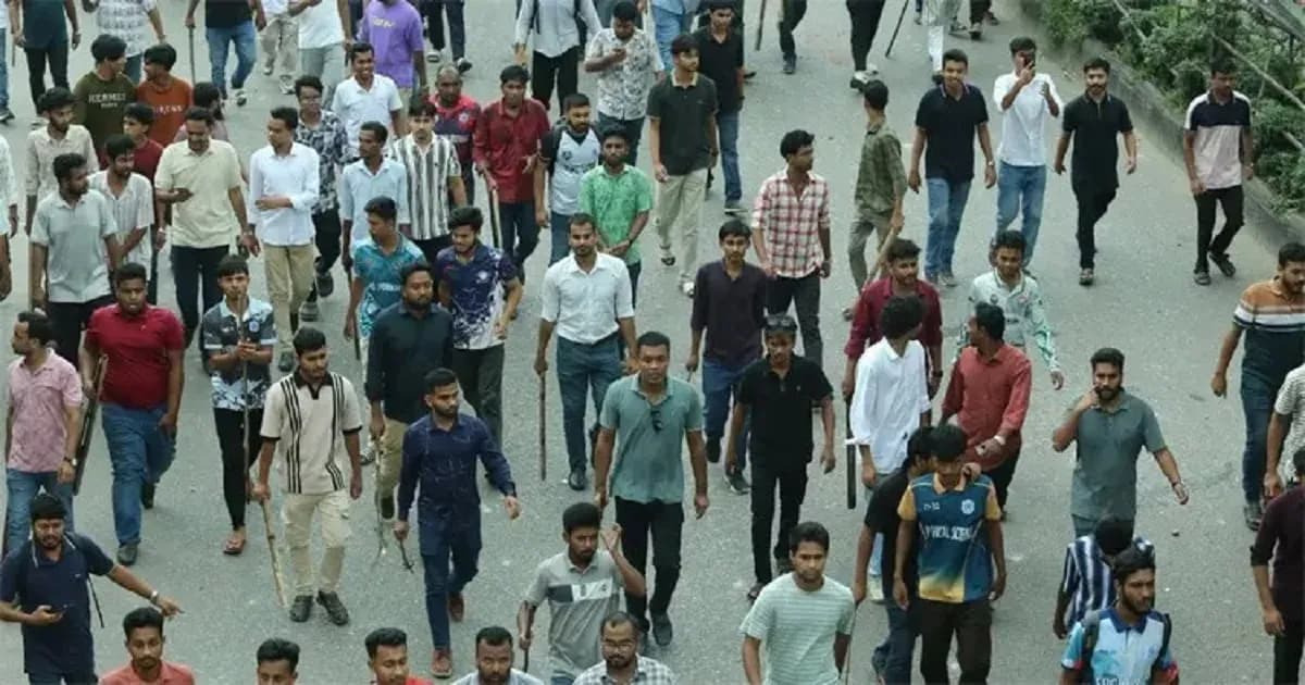 সায়েন্সল্যাবে ছাত্রদল-ছাত্রশিবির সংঘর্ষ, আহত একাধিক