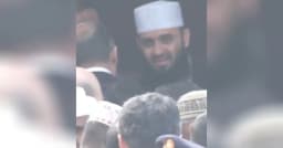 খালেদা জিয়ার কফিন কাঁধে তুললেন মিজানুর রহমান আজহারী