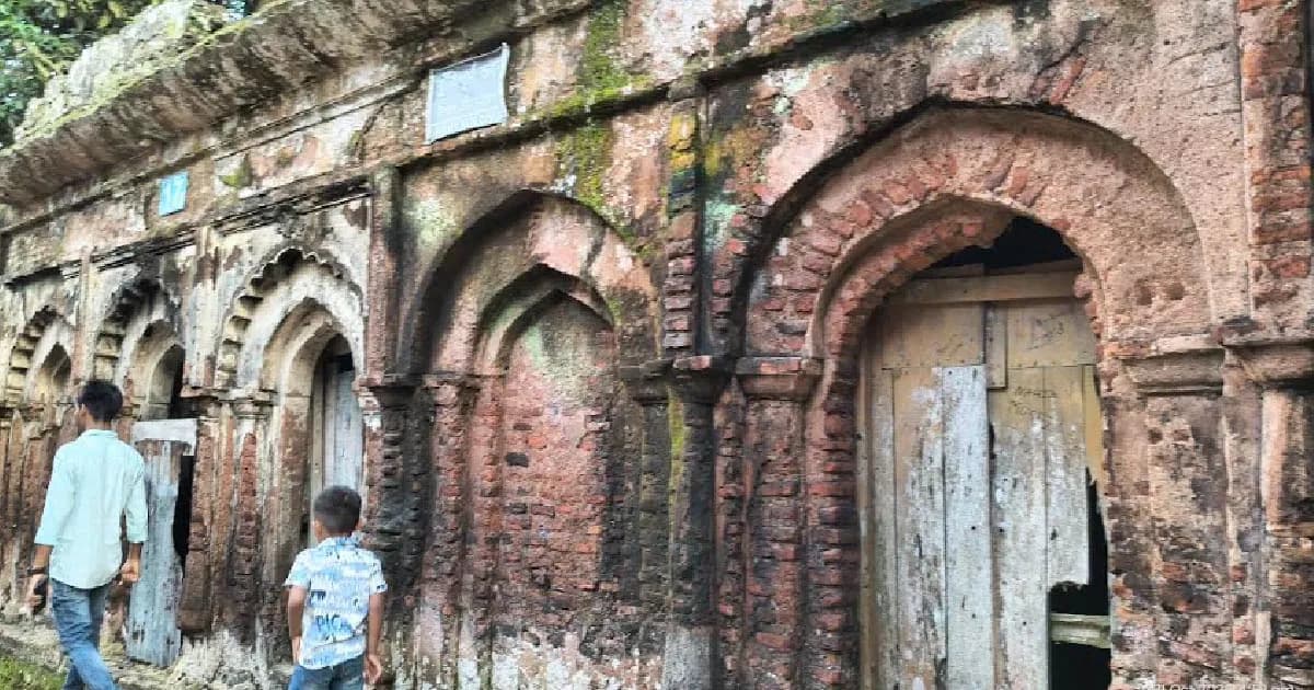 পর্যটকদের পদচারণায় মুখর পানাম সিটি