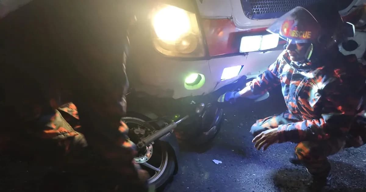 এক্সপ্রেসওয়েতে বাসচাপায় প্রাণ হারালেন ২ মোটরসাইকেল আরোহী