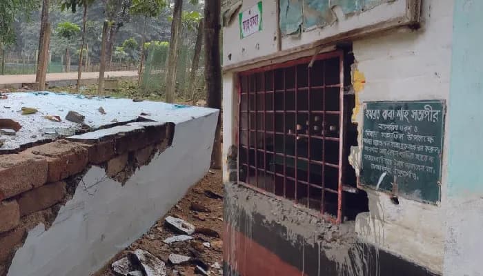 ঠাকুরগাঁওয়ে মাজার ও কবর ভাঙচুর