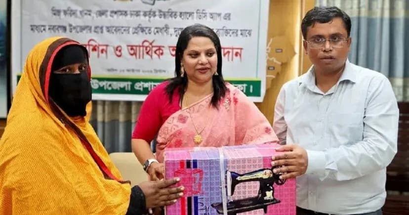 ‘হ্যালো ডিসি’ অ্যাপের মাধ্যমে সহায়তা পেলেন নবাবগঞ্জের চারজন