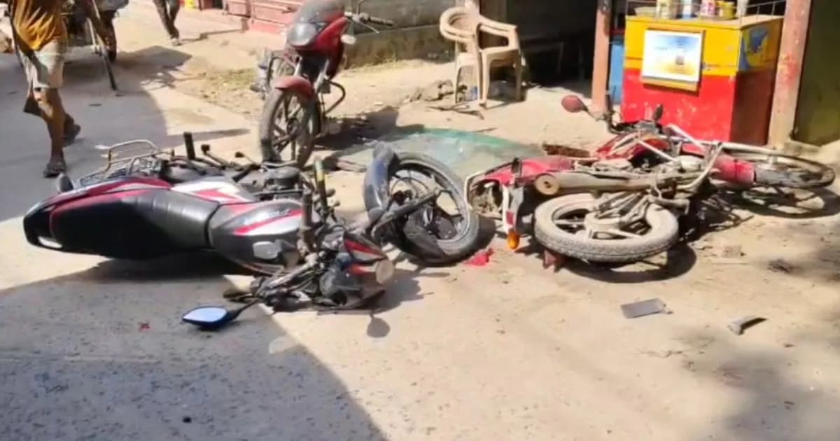 হাতীবান্ধায় ট্রাকের চাপায় অটোরিকশার দুই যাত্রী নিহত, আহত ৩