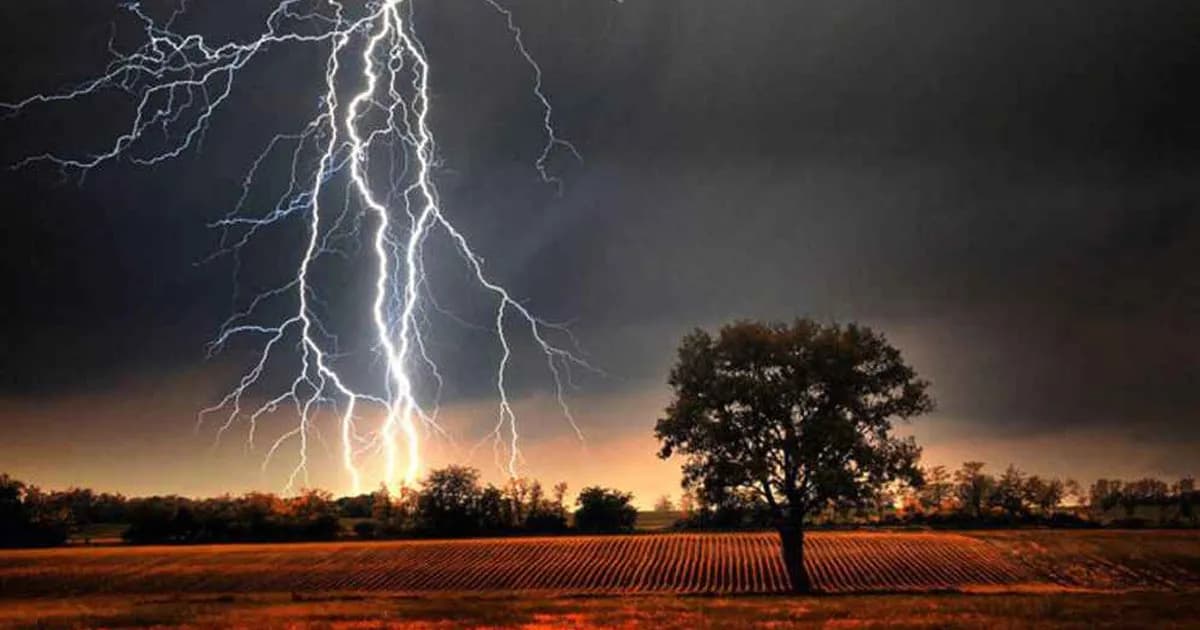 গাইবান্ধায় বজ্রপাতে তিনজনের মৃত্যু