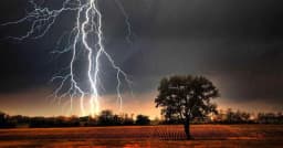 গাইবান্ধায় বজ্রপাতে তিনজনের মৃত্যু