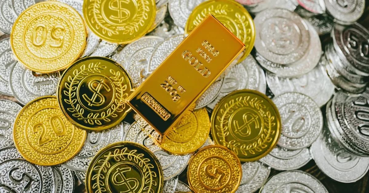 স্বর্ণ-রুপা দেশের বাজারে যে দামে বিক্রি হচ্ছে আজ