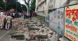 মিরপুর বিশ্ববিদ্যালয়ের দেয়াল ধসে নারী নিহত, আহত ৭