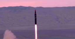 এবার নেতানিয়াহুর দপ্তরের কাছে মিসাইল হামলা ইরানের