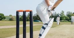 ১২ রানের লক্ষ্য তাড়ায় ৮ রানেই শেষ ৫ উইকেট