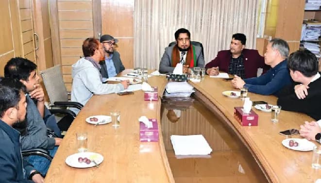 চবিতে ওশান স্যাটেলাইট গ্রাউন্ড স্টেশনের অগ্রগতি পরিদর্শন