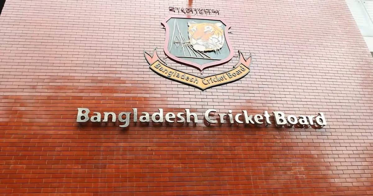 মোস্তাফিজের বিষয় ঘিরে রাতে জরুরি বৈঠক ডেকেছে বিসিবি