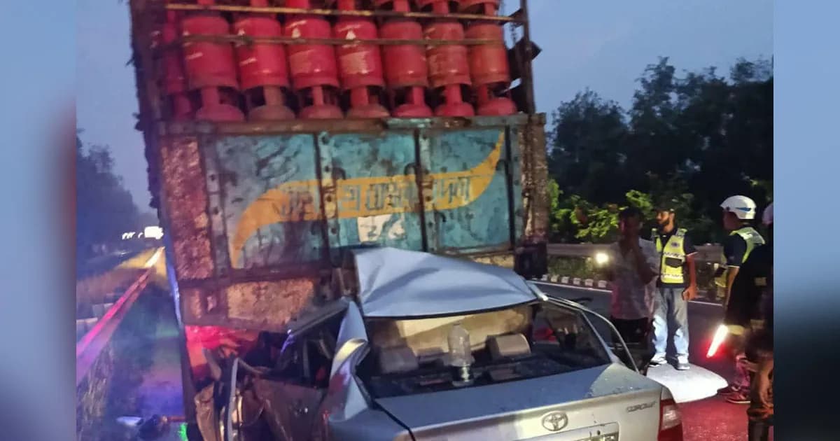 ভাঙ্গায় ভয়াবহ সড়ক দুর্ঘটনায় একই পরিবারের ৪ জনসহ নিহত ৫