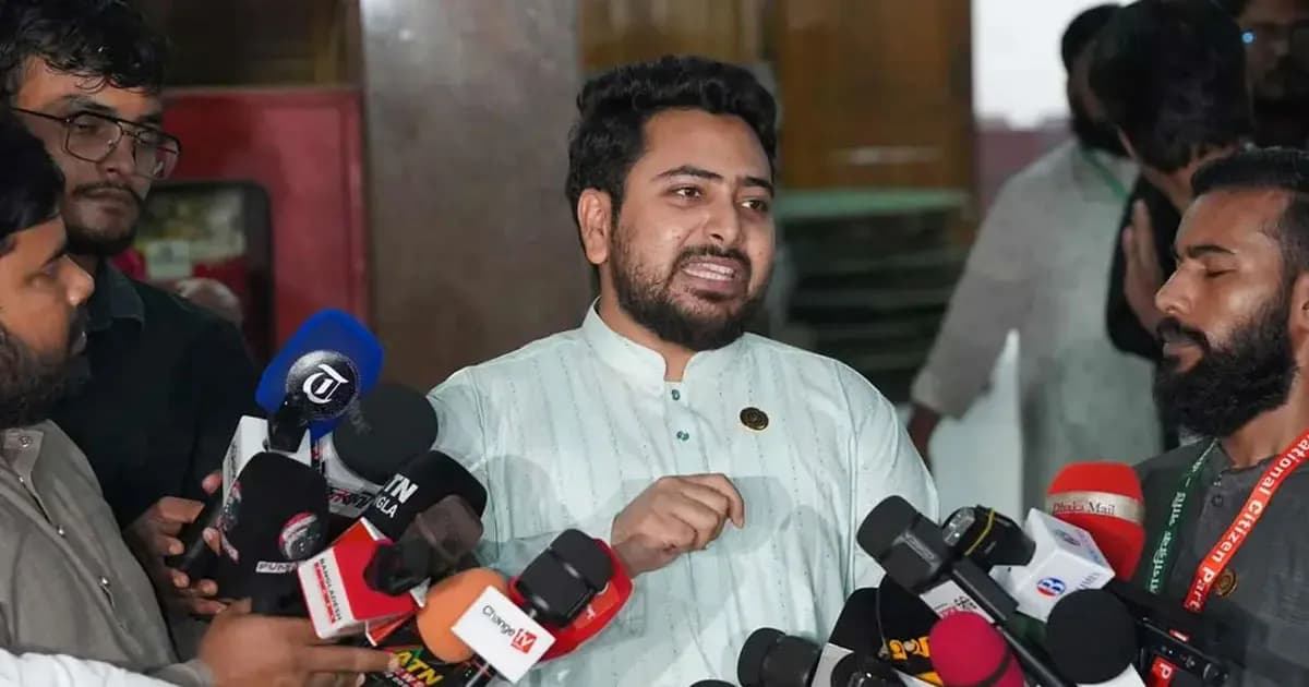 শেখ হাসিনার জন্য ফাঁসির দড়ি অপেক্ষা করছে: নাহিদ ইসলাম