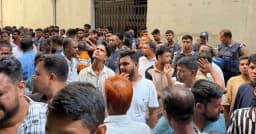 জাসদ কার্যালয়ে গোপন বৈঠক চলাকালে আ. লীগের শতাধিক নেতাকর্মী আটক