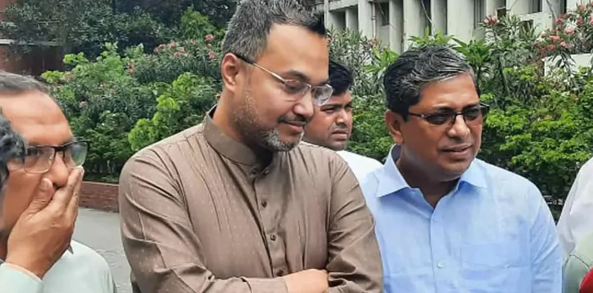 শিক্ষার্থীদের পাটজাত ব্যাগ এবং স্কুল ড্রেস দেবে সরকার