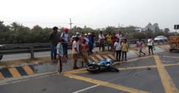 ঢাকা-মাওয়া এক্সপ্রেসওয়েতে মোটরসাইকেল দুর্ঘটনায় নিহত ১