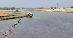 উখিয়া সীমান্তে মাইন বিস্ফোরণে রোহিঙ্গা কিশোরের পা বিচ্ছিন্ন