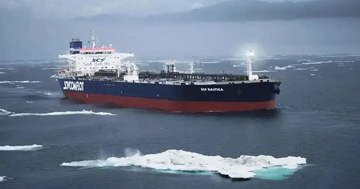 রাশিয়ার তেল বিক্রির নিষেধাজ্ঞা স্থগিত করল যুক্তরাষ্ট্র